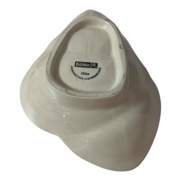 Home TM Blue Seashell Shaped Ceramic Dish – Coastal Beach Décor - Picture 3 of 4